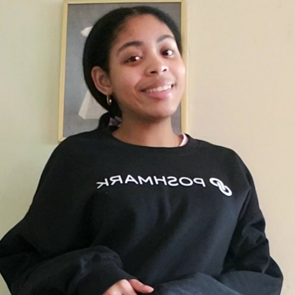 Meet your Posher, Tiffany - Picture 1 of 5